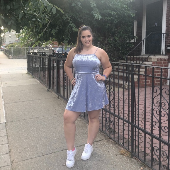 Meet your Posher, Jules - Picture 1 of 2